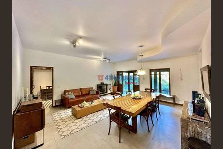 8_photo/94cf00751b.014dabbd1ea2480e-ATLAS-d5966543-9e77-4d8f-b772-a3c2d75cff13.jpg de casa à venda com 3 quartos, 355m² em Parque Silvino Pereira, Carapicuíba