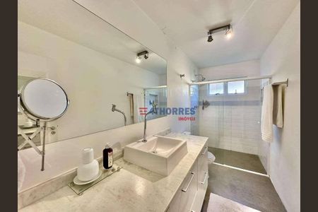 46_photo/94cf00751b.014dabbd1ea2480e-ATLAS-ddebdb25-b299-4afa-8d8e-955c777cc818.jpg de casa à venda com 3 quartos, 355m² em Parque Silvino Pereira, Carapicuíba