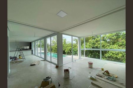 5_photo/94cf007535.5e2511c6536d59b0-ATLAS-a8d76c2f-4fa9-40c6-813c-6b4f8677a5a0.jpg de casa de condomínio à venda com 4 quartos, 435m² em Chácara dos Lagos, Carapicuíba