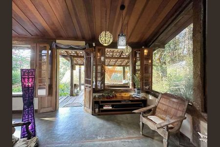 27_photo/94cf00758b.b8c16ede3a7f436c-ATLAS-0e2c1c8d-3ea7-4327-af4e-eac5408e2002.jpg de casa à venda com 5 quartos, 334m² em Chácara Eliana, Cotia