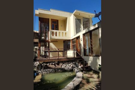 15_photo/94cf00758b.cda01c5f2bf1a0d1-ATLAS-32c3435b-61ff-4a49-8237-28db9f5b3783.jpg de casa à venda com 3 quartos, 256m² em Parque Silvino Pereira, Cotia