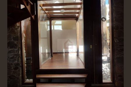 28_photo/94cf00758b.cda01c5f2bf1a0d1-ATLAS-86f00045-8c4d-4eaf-b4c4-bfd7368dfc4a.jpg de casa à venda com 3 quartos, 256m² em Parque Silvino Pereira, Cotia