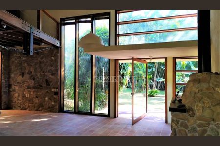 9_photo/94cf00758b.cda01c5f2bf1a0d1-ATLAS-aeab2a3d-366b-4566-836c-57abfbce3760.jpg de casa à venda com 3 quartos, 430m² em Parque Silvino Pereira, Cotia