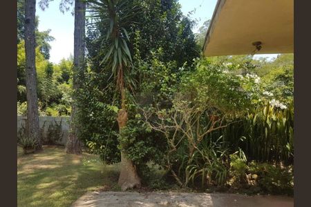 8_photo/94cf00758b.cda01c5f2bf1a0d1-ATLAS-bd0e938b-f904-463e-9d06-5761ee15a3ac.jpg de casa à venda com 3 quartos, 256m² em Parque Silvino Pereira, Cotia