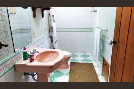 8_photo/94cf00758b.cda01c5f2bf1a0d1-ATLAS-be326667-d70b-45ab-acff-0e63ef6f4c23.jpg de casa à venda com 3 quartos, 430m² em Parque Silvino Pereira, Cotia