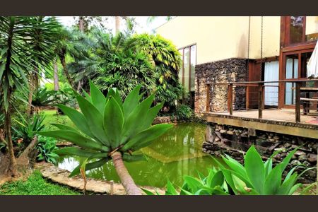 13_photo/94cf00758b.cda01c5f2bf1a0d1-ATLAS-d4fc4bad-711d-44f4-87d1-d026451eebb4.jpg de casa à venda com 3 quartos, 430m² em Parque Silvino Pereira, Cotia