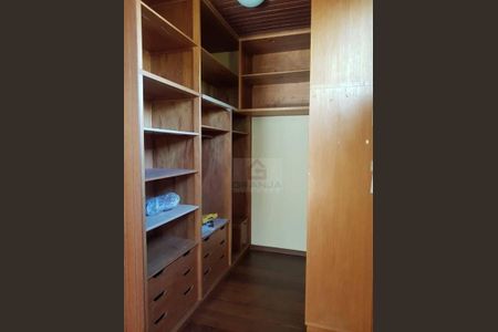 38_photo/94cf00758b.cda01c5f2bf1a0d1-ATLAS-fe6eea46-a500-44df-816b-e83a7d562849.jpg de casa à venda com 3 quartos, 256m² em Parque Silvino Pereira, Cotia