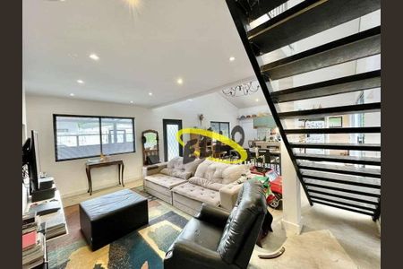 6_photo/94cf00758f.7e2ea02b9085bf9d-ATLAS-11da82e5-b47c-498f-9c0a-917814ca75dc.jpg de casa à venda com 3 quartos, 277m² em Vila Santo Antonio de Carapicuiba, Cotia