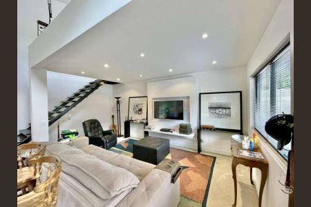 11_photo/94cf00758f.7e2ea02b9085bf9d-ATLAS-515310f1-e2d3-4349-a591-8cba1b457832.jpg de casa à venda com 3 quartos, 277m² em Vila Santo Antonio de Carapicuiba, Cotia