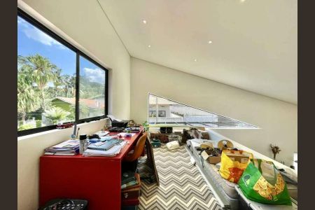 12_photo/94cf00758f.7e2ea02b9085bf9d-ATLAS-56affb3e-e184-483f-98c0-e032f0a79bf9.jpg de casa à venda com 3 quartos, 277m² em Vila Santo Antonio de Carapicuiba, Cotia