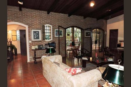 14_photo/94cf007609.ae6c0d4ae2e822c2-ATLAS-3d754177-80e2-4175-9d75-301be2124856.jpg de casa à venda com 4 quartos, 1150m² em Vila Santo Antonio de Carapicuiba, Cotia