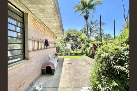 11_photo/94cf00760b.99fa673d506c3847-ATLAS-21e6bd8b-ccf6-4cf1-a27d-aa4acd5cc5f2.jpg de casa à venda com 3 quartos, 1500m² em Parque Silvino Pereira, Cotia