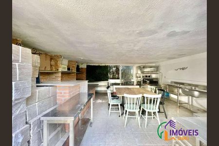 19_photo/94cf007611.6de4dc4526077f3b-ATLAS-2aa3e56f-7f5d-4bf8-a043-4bd1e2b3c368.jpg de casa para alugar com 4 quartos, 253m² em Vila Santo Antonio de Carapicuiba, Cotia