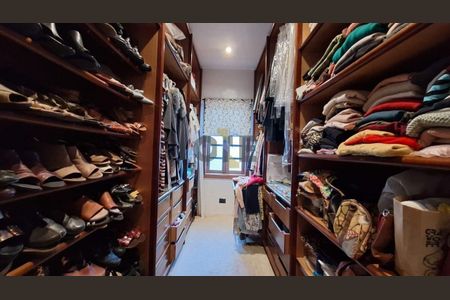 83_photo/94cf007611.9f73e101bd22bb98-ATLAS-88a3d328-8063-401b-93fe-8bac2fd7e8bd.jpg de casa para alugar com 4 quartos, 960m² em Vila Santo Antonio de Carapicuiba, Cotia