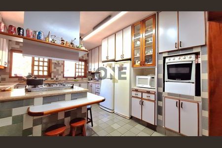 35_photo/94cf007611.9f73e101bd22bb98-ATLAS-945c1aa3-37a5-4170-8d97-38d57895da28.jpg de casa para alugar com 4 quartos, 960m² em Vila Santo Antonio de Carapicuiba, Cotia