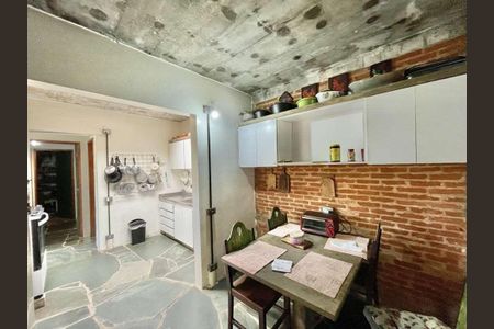 45_photo/94cf007675.cd6912d4e48c45dd-ATLAS-5e612f3b-8c1f-4ad4-8527-26f3c3d8aa92.jpg de casa à venda com 3 quartos, 243m² em Chácara Eliana, Cotia