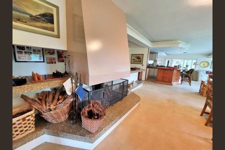 23_photo/94cf007995.aafc750051720c32-ATLAS-deea1df6-f73d-4e71-9dfd-08d9c576b4b7.jpg de casa à venda com 8 quartos, 1104m² em Parque Silvino Pereira, Cotia