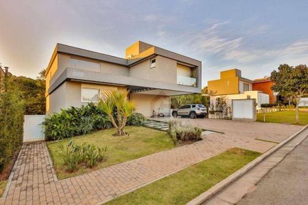 12_photo/94cf007a0f.01df1c19777e84fc-ATLAS-96fec1d2-5d9f-41f5-8200-625821ed8c62.jpg de casa de condomínio à venda com 3 quartos, 600m² em Vila Dirce, Carapicuíba