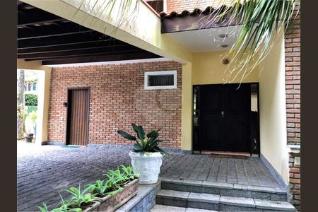 4_photo/94cf007ac3.4f0f11c8b1d619b9-ATLAS-bdb4a3dc-b93a-49ab-99e7-e8ab9c3edcc4.jpg de casa de condomínio à venda com 4 quartos, 1000m² em Recanto Impla, Carapicuíba
