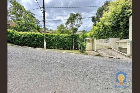 4_photo/94cf007b53.2008f600ea595daf-ATLAS-231a9b32-5e5a-4d09-b4b2-511eedb348ca.jpg de casa de condomínio à venda com 4 quartos, 297m² em Recanto Impla, Carapicuíba