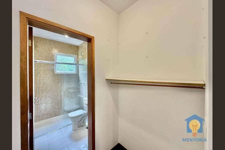 39_photo/94cf007b53.2008f600ea595daf-ATLAS-ebe22dee-c4fd-4cc9-98ce-e59013bf9a4f.jpg de casa de condomínio à venda com 4 quartos, 297m² em Recanto Impla, Carapicuíba