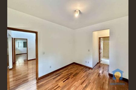 37_photo/94cf007b53.2008f600ea595daf-ATLAS-f928507e-cfeb-4e71-8f69-4910bb6ee7ae.jpg de casa de condomínio à venda com 4 quartos, 297m² em Recanto Impla, Carapicuíba