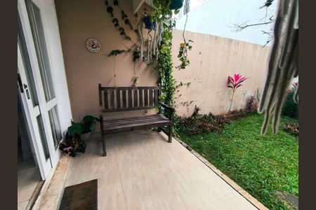 29_photo/94cf007bbb.ceff8192393c33de-ATLAS-2729d52e-63f8-4f92-8c0a-e5d1c6ef08e2.jpg de casa à venda com 3 quartos, 140m² em Parque Silvino Pereira, Cotia