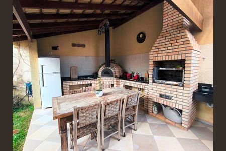 23_photo/94cf007bbb.ceff8192393c33de-ATLAS-5fd18a1a-2d22-4673-bd39-a07b5aa03d64.jpg de casa à venda com 3 quartos, 140m² em Parque Silvino Pereira, Cotia