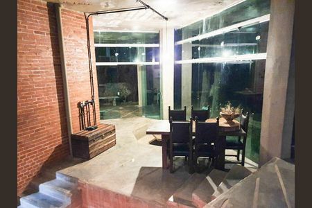 9_photo/94cf007cfd.4afb21619323f0d8-ATLAS-3e4e53ba-1075-4237-9d3e-5e29c35e8487.jpg de casa de condomínio à venda com 3 quartos, 220m² em Granja Viana II, Cotia