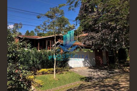 4_photo/94cf007d2b.e74aaaaaf6ba2d9e-ATLAS-3206aa1b-1085-41dd-b5fa-ebaf0174e7dd.jpg de casa de condomínio à venda com 3 quartos, 237m² em Granja Viana II, Cotia