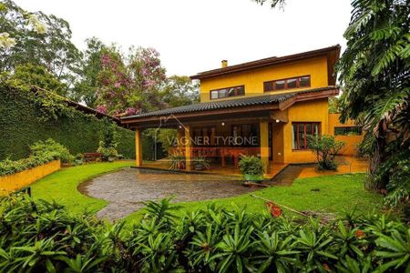 3_photo/94cf007d51.51e9d72e285c0521-ATLAS-271ca1b0-d262-4e85-bc1b-be054c1a9917.jpg de casa de condomínio à venda com 4 quartos, 482m² em Granja Viana II, Cotia