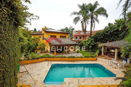 5_photo/94cf007d51.51e9d72e285c0521-ATLAS-5d3462f1-e883-4971-b697-9cca8fb4e730.jpg de casa de condomínio à venda com 4 quartos, 482m² em Granja Viana II, Cotia