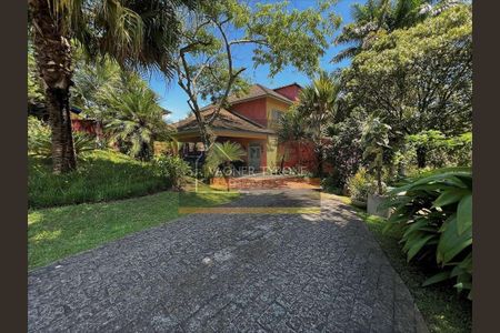 2_photo/94cf007d77.38b2e85bf3e28a1f-ATLAS-09ab292c-95a4-4cf6-aadb-61acca5607d5.jpg de casa à venda com 5 quartos, 551m² em Granja Viana II, Cotia