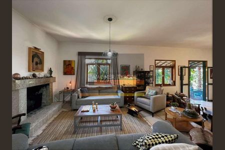 11_photo/94cf007d77.38b2e85bf3e28a1f-ATLAS-f31b8806-2a1c-425d-a10e-e90d4f313d0b.jpg de casa à venda com 5 quartos, 551m² em Granja Viana II, Cotia