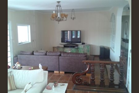 11_photo/94cf007e4b.8a706a3c1c8a5b40-ATLAS-5b6b68ed-49c6-4c91-82d8-b56a00539f09.jpg de casa de condomínio à venda com 5 quartos, 620m² em Granja Viana II, Cotia