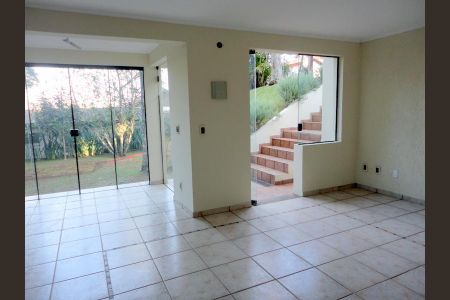 12_photo/94cf007ff9.2589b1fd00b31c34-ATLAS-959b5fcd-5e2f-4d9c-a398-8a1ffadc756f.jpg de casa à venda com 4 quartos, 300m² em Granja Viana II, Cotia