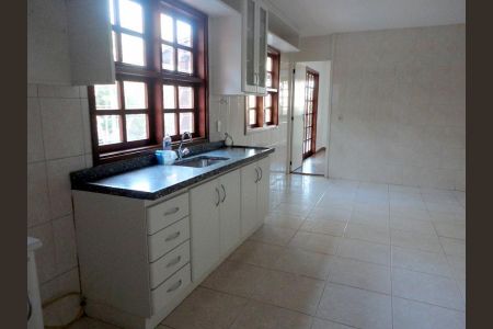 7_photo/94cf007ff9.2589b1fd00b31c34-ATLAS-ca8bbe5c-53f4-4276-a65d-22c6b553f8ca.jpg de casa à venda com 4 quartos, 300m² em Granja Viana II, Cotia