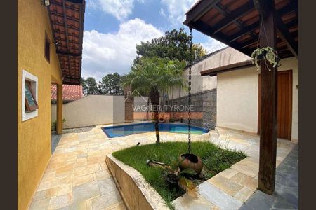 5_photo/94cf008221.b54e84cad56d527a-ATLAS-18248b46-dfee-4e38-8c47-6dcf9642e381.jpg de casa à venda com 3 quartos, 361m² em Granja Viana II, Cotia