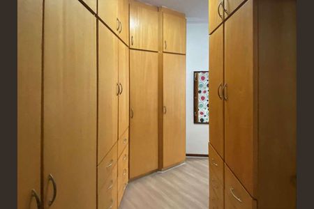 4_photo/94cf008221.b54e84cad56d527a-ATLAS-1c8e8b76-1e91-4e80-8004-98787933173d.jpg de casa à venda com 3 quartos, 361m² em Granja Viana II, Cotia