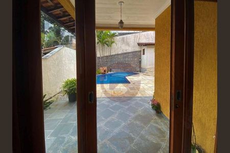 14_photo/94cf008221.b54e84cad56d527a-ATLAS-a083f352-e1a7-469e-b276-988469e6dd4f.jpg de casa à venda com 3 quartos, 361m² em Granja Viana II, Cotia