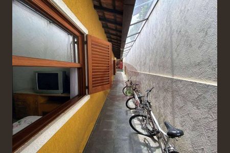 32_photo/94cf008221.b54e84cad56d527a-ATLAS-aee17e00-5e81-4ebb-ac33-73ccdc2b82ce.jpg de casa à venda com 3 quartos, 361m² em Granja Viana II, Cotia