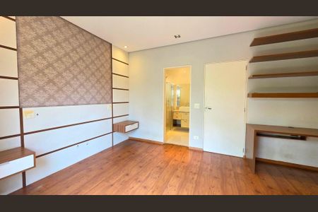 12_photo/94cf008235.6a940fd7dc05e55d-ATLAS-581e01ba-7b3f-4bfe-a6d3-2de647508794.jpg de casa de condomínio à venda com 3 quartos, 200m² em Granja Viana II, Cotia