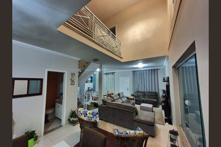 2_photo/94cf00829d.732b7fd8aaa5f07d-ATLAS-be33a636-52dd-4d36-a79f-d93e0ccadbe2.jpg de casa de condomínio à venda com 4 quartos, 220m² em Residencial Park, Cotia