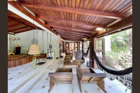 2_photo/94cf0082e1.ceff8192393c33de-ATLAS-12d8eafa-6978-49b7-8d75-d38f4ea50c06.jpg de casa à venda com 6 quartos, 641m² em Granja Viana II, Cotia