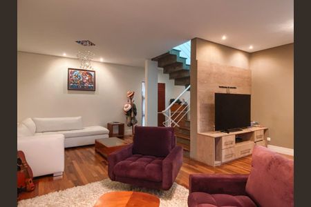 7_photo/94cf008317.adbb37f92a381176-ATLAS-4de478d7-7878-449e-a8f8-aaf6414406a5.jpg de casa de condomínio à venda com 3 quartos, 180m² em Granja Viana II, Cotia