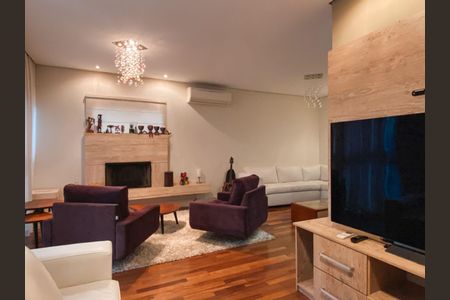 6_photo/94cf008317.adbb37f92a381176-ATLAS-79965fca-e3ab-4f9e-b2b5-76590c6b4e4c.jpg de casa de condomínio à venda com 3 quartos, 180m² em Granja Viana II, Cotia