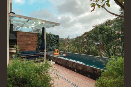 8_photo/94cf008317.adbb37f92a381176-ATLAS-8b5c1dc9-1e06-419b-9a64-caa1d0f36e62.jpg de casa de condomínio à venda com 3 quartos, 180m² em Granja Viana II, Cotia