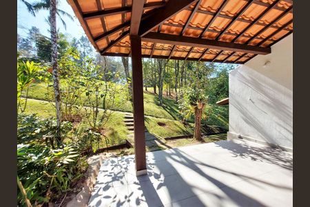 8_photo/94cf008329.f2bfaed4af7a5e8b-ATLAS-4124e1c9-9dfc-4327-8eb1-53170afab8f4.jpg de casa à venda com 4 quartos, 282m² em Granja Viana II, Cotia