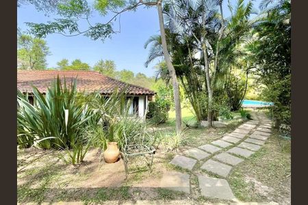 11_photo/94cf0083b3.967bb43d6f31e30b-ATLAS-2fcdbf7e-43a6-422e-96fb-90233ec727eb.jpg de casa de condomínio à venda com 4 quartos, 282m² em Granja Viana II, Cotia