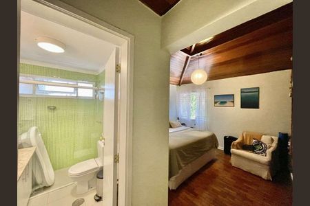 5_photo/94cf0083b3.967bb43d6f31e30b-ATLAS-71a178d3-b669-484e-b285-4b3a5c338529.jpg de casa de condomínio à venda com 4 quartos, 282m² em Granja Viana II, Cotia